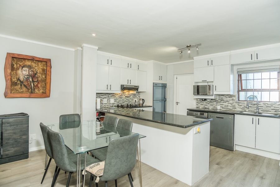 3 Bedroom Property for Sale in Kommetjie Western Cape